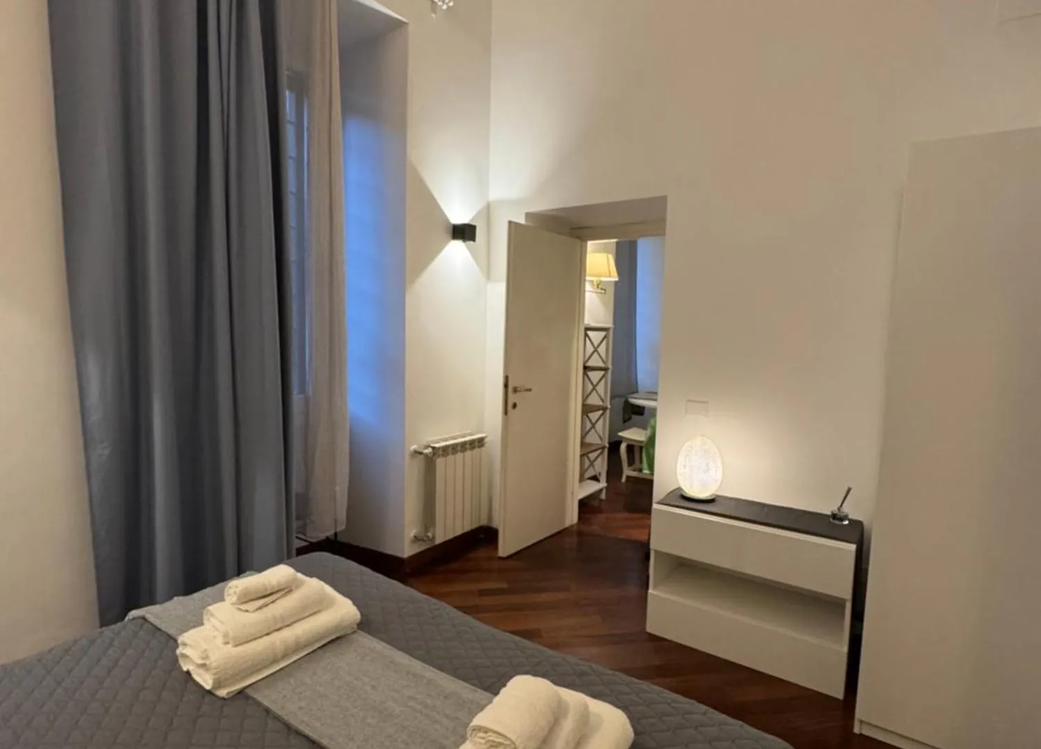 Cozy Apartment Near Colosseum Roma 0*,  Italia