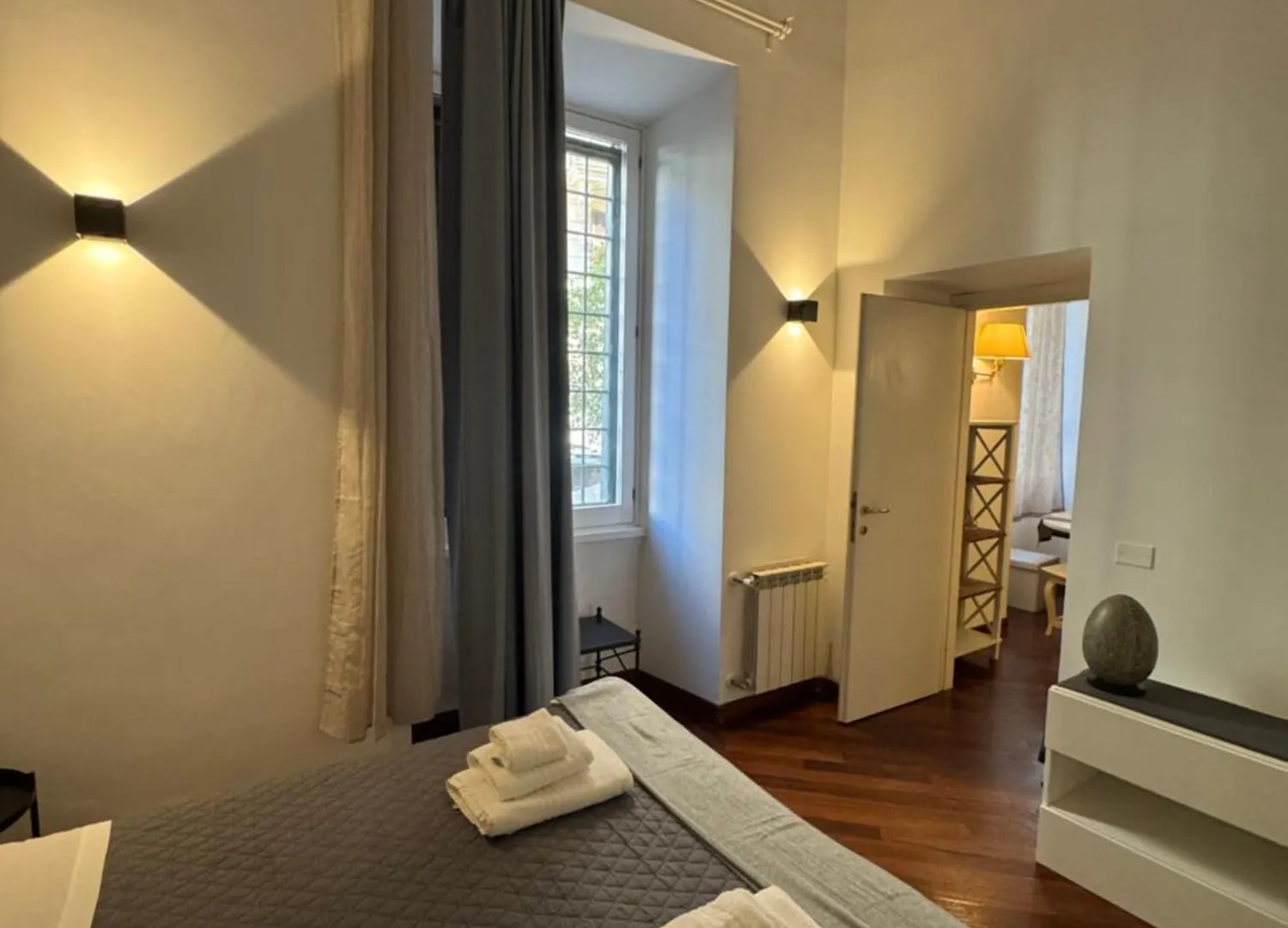 Cozy Apartment Near Colosseum Rom